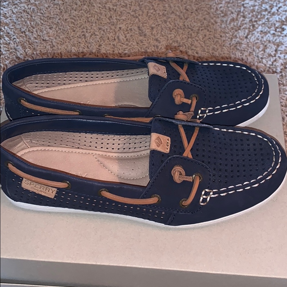 Sperry Navy Blue Boat Shoe Size 6